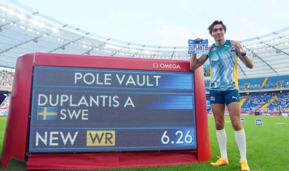 关于纳达尔重返赛场，出色发挥首场状态出色，美国队观众沸腾！的信息