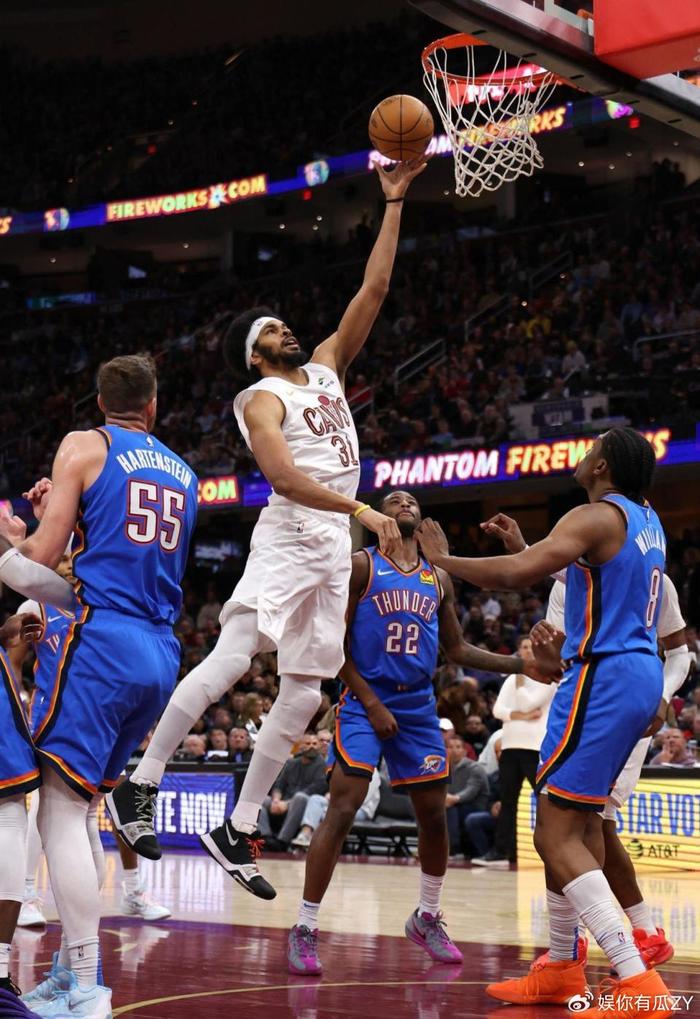 阿扎伦卡连续十五场比赛得分超过晋级下一阶段，热火不断突破！